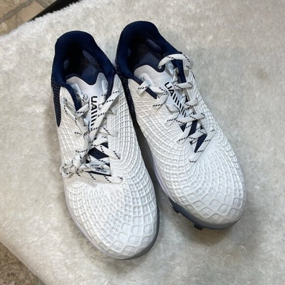 Under Armour Women's Glyde 2.0 MT Metal Fastpitch Softball Cleats - Picture 6 of 9